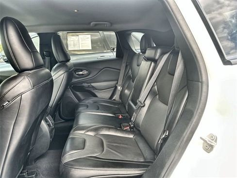 Used 2023 Jeep Cherokee Altitude Lux image 23