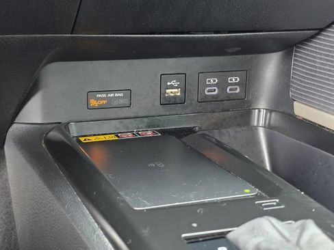 Used 2025 Toyota Camry SE FWD image 20