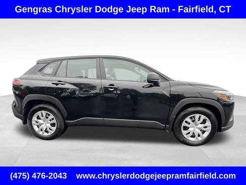 Used 2026 Toyota Corolla Cross L AWD/4WD image 3