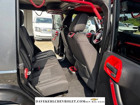 Used 2015 Jeep Wrangler Unlimited Sahara AWD/4WD image 20