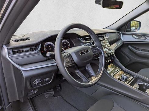 New 2025 Jeep Grand Cherokee Laredo X w/ Luxury Tech Group I image 12