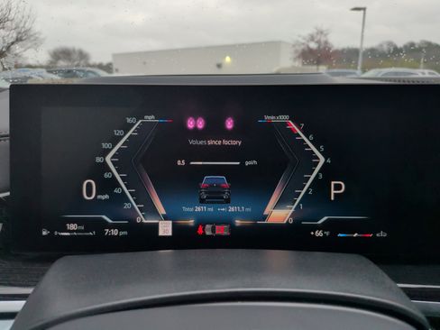 Used 2025 BMW X5 xDrive40i image 16