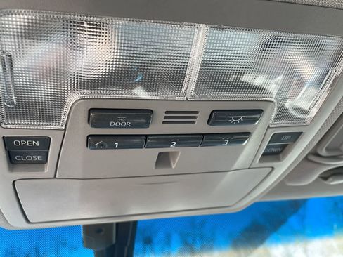 Used 2014 Toyota Camry XLE FWD image 22