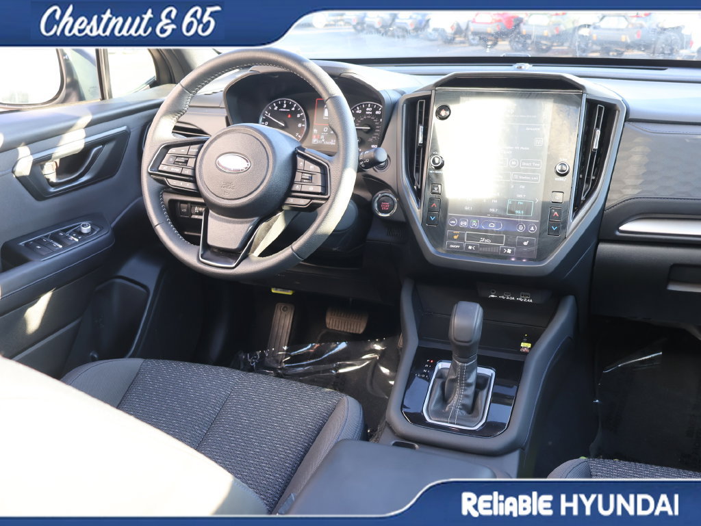 Used 2025 Subaru Forester Premium AWD/4WD image 13