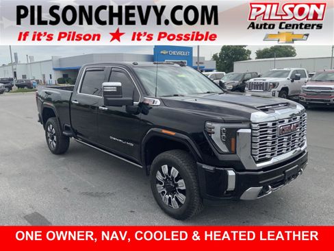 Used 2024 GMC Sierra 3500 Denali w/ Denali Reserve Package AWD/4WD image 1
