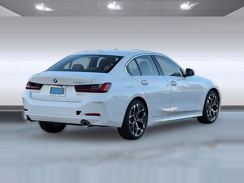 Used 2026 BMW 330i Sedan w/ Premium Package RWD image 8