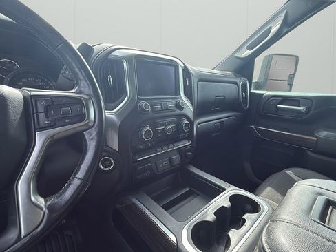Used 2020 Chevrolet Silverado 2500 LT w/ Convenience Package AWD/4WD image 9