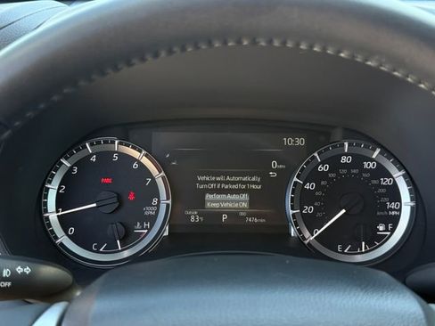 Used 2025 Toyota Highlander XLE FWD image 16