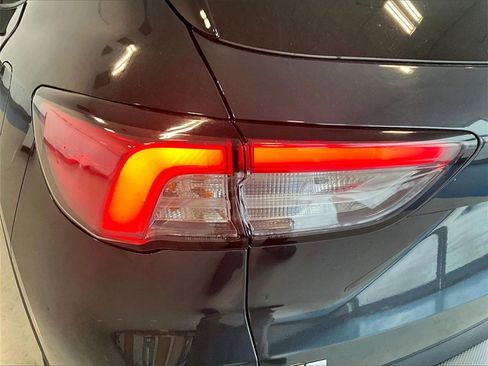 Used 2022 Ford Escape SE w/ Cold Weather Package image 31