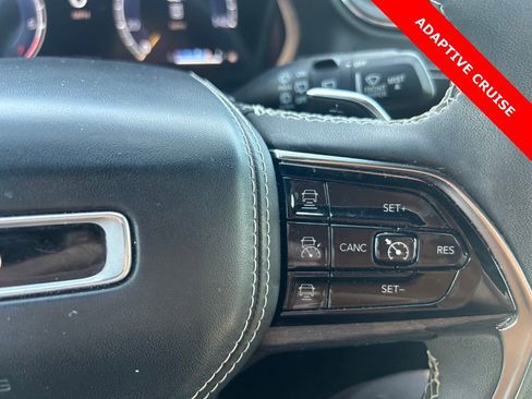 Used 2023 Jeep Grand Cherokee Overland AWD/4WD image 19