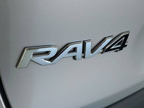 Used 2020 Toyota RAV4 LE w/ All Weather Liner Package AWD/4WD image 8