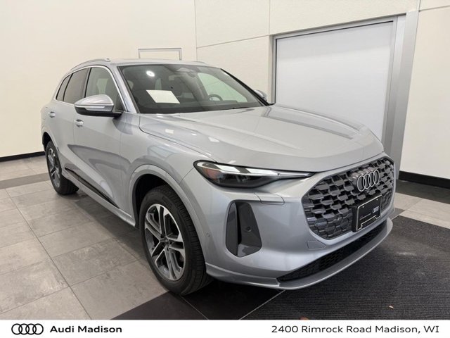 Certified 2026 Audi Q5 Premium AWD/4WD image 1