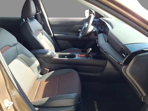 Certified 2026 Nissan Kicks SR w/ Cold Weather Package AWD/4WD image 14