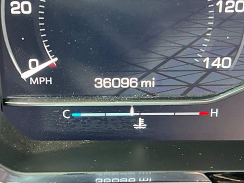 Used 2024 GMC Sierra 1500 SLT image 39