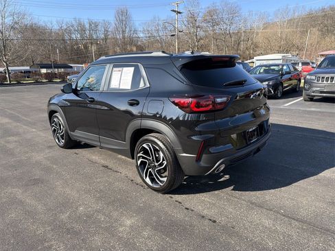Used 2025 Chevrolet TrailBlazer RS w/ Driver Confidence Package image 6