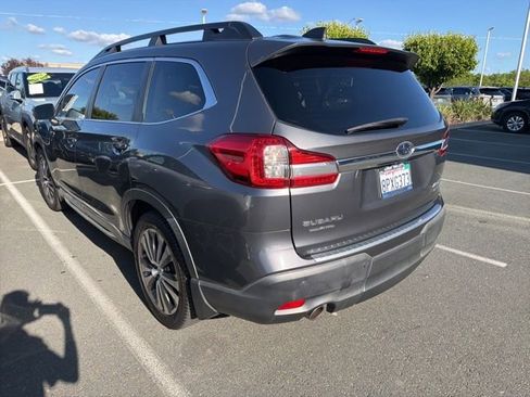 Used 2019 Subaru Ascent Limited image 9