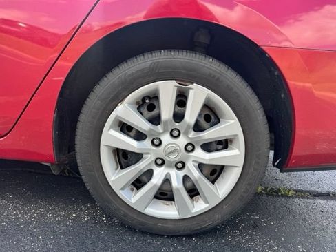 Used 2013 Nissan Sentra SV FWD image 11