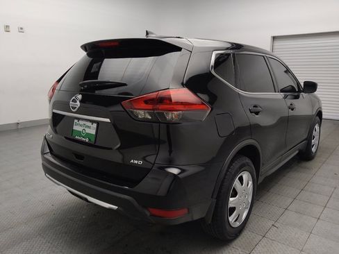 Used 2019 Nissan Rogue S AWD/4WD image 9
