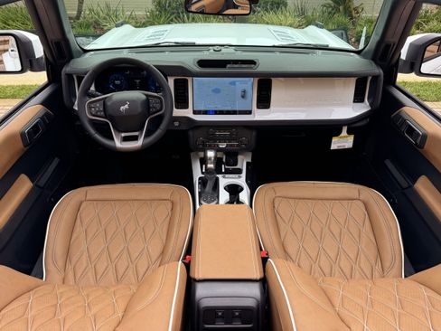 Used 2025 Ford Bronco Outer Banks image 29