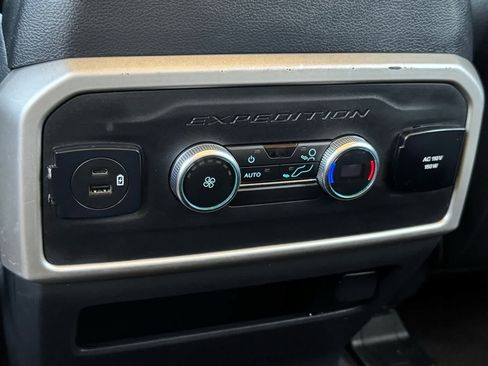 Used 2023 Ford Expedition Max XLT image 16