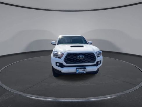 Certified 2021 Toyota Tacoma TRD Sport AWD/4WD image 3