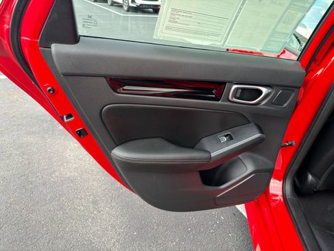 Used 2024 Honda Civic Touring image 31