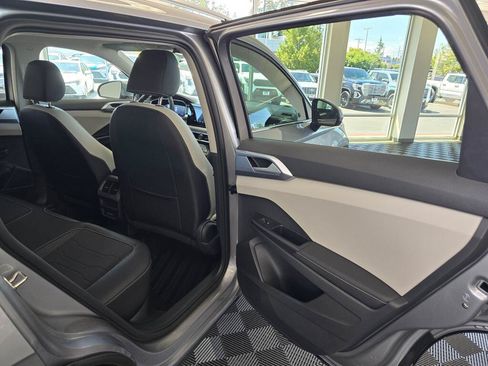 New 2026 Volkswagen Taos SE AWD/4WD image 37