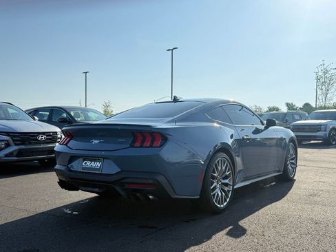 Used 2025 Ford Mustang Premium RWD image 5