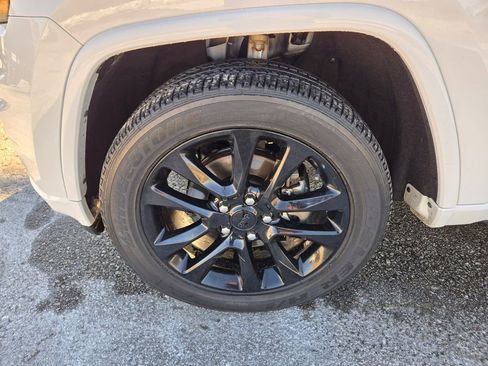 Used 2020 Jeep Grand Cherokee Altitude image 33