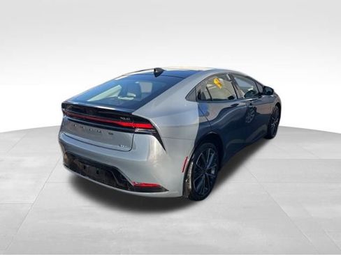 Used 2024 Toyota Prius XLE image 4