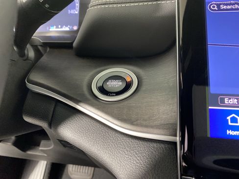 New 2025 Jeep Grand Cherokee L Limited w/ Black Appearance Package image 24