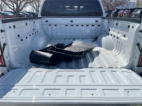 Used 2022 GMC Canyon AT4 image 24