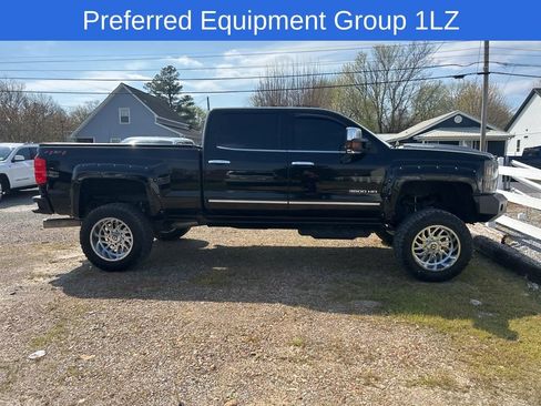 Used 2018 Chevrolet Silverado 3500 LTZ w/ Duramax Plus Package image 3
