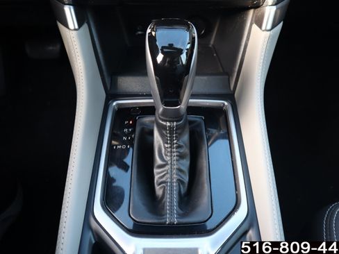 Used 2022 Subaru Forester Limited image 23