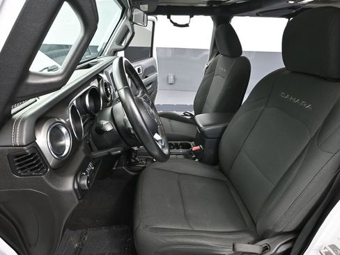 Used 2019 Jeep Wrangler Unlimited Sahara AWD/4WD image 24