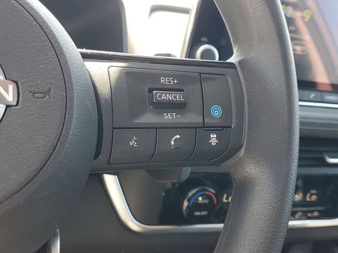 Used 2023 Nissan Rogue SV AWD/4WD image 24