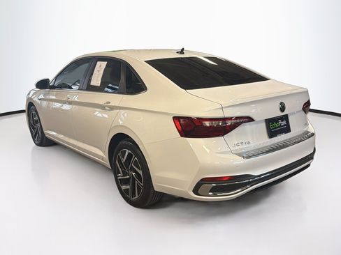 Used 2024 Volkswagen Jetta SEL FWD image 5