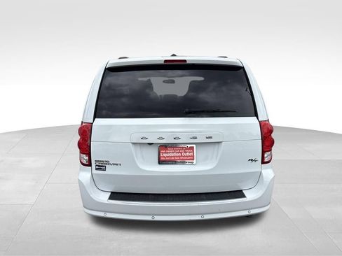 Used 2014 Dodge Grand Caravan R/T w/ Safety Sphere Group FWD image 4