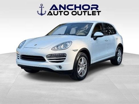 Used 2014 Porsche Cayenne AWD/4WD image 4