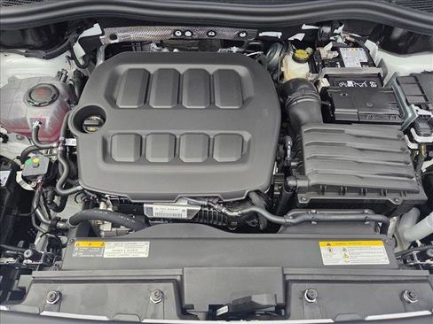 New 2026 Volkswagen Tiguan SE R-Line image 16