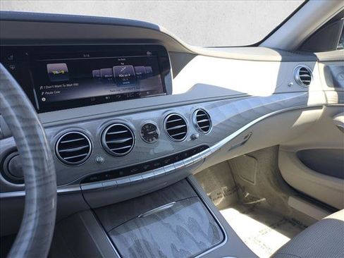 Used 2017 Mercedes-Benz S 550 Sedan image 15