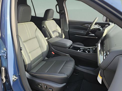 New 2026 Chevrolet Traverse High Country image 17