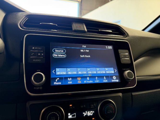 Used 2025 Nissan Leaf S FWD image 17