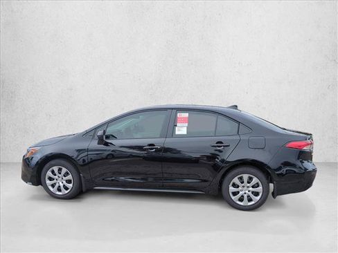 Used 2026 Toyota Corolla LE FWD image 8
