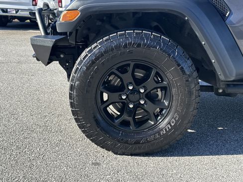 Used 2023 Jeep Wrangler Willys image 11