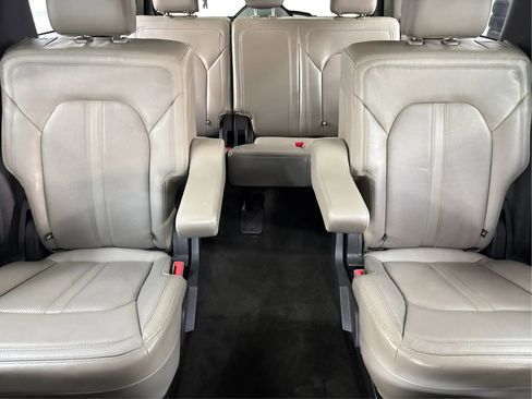 Used 2019 Ford Expedition Limited w/ Equipment Group 301A image 20