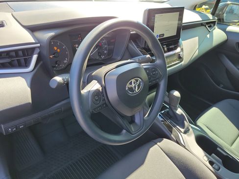 Used 2025 Toyota Corolla LE image 17