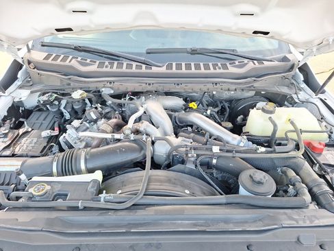 Used 2024 Ford F250 XLT image 32