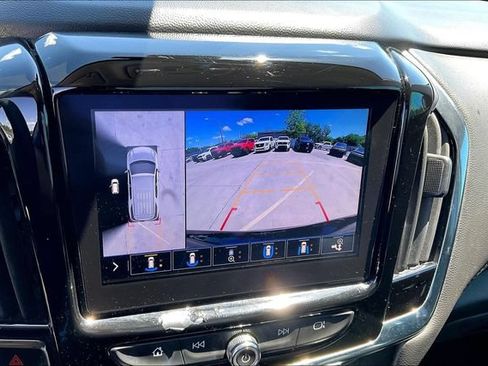 Used 2020 Chevrolet Traverse Premier FWD image 14