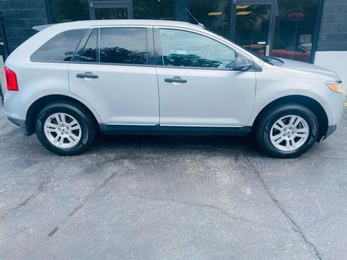 Used 2011 Ford Edge SE image 6